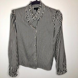 Who What Wear Women'sSilk Feel Stripe Button Shirt
